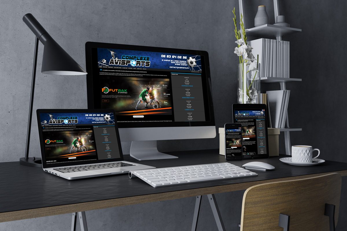 Site internet Complexe Avisports présenté sur plusieurs écrans